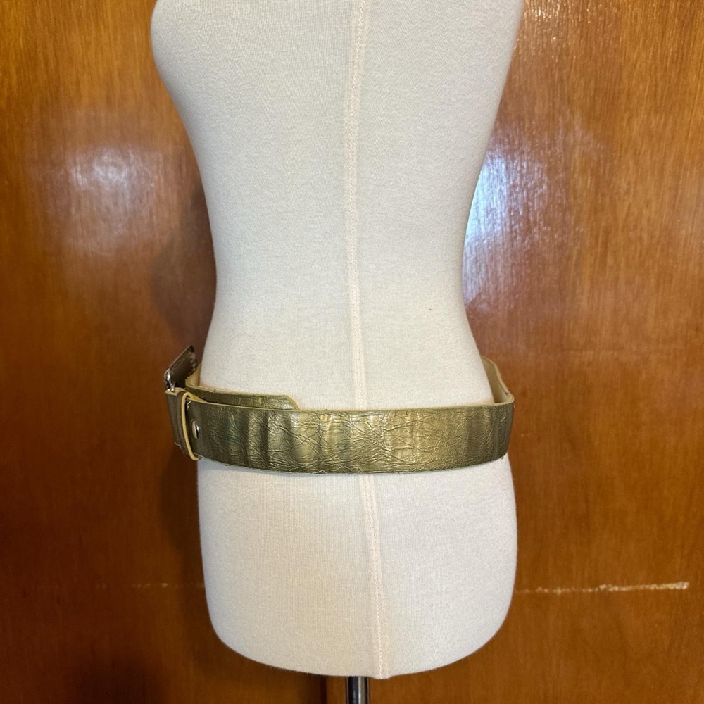 Vintage Gold Belt with Jeweled Buckle - Picture 3 of 5